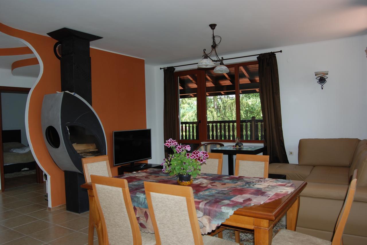 Vidima Apartment Hotel Apriltsi  Extérieur photo